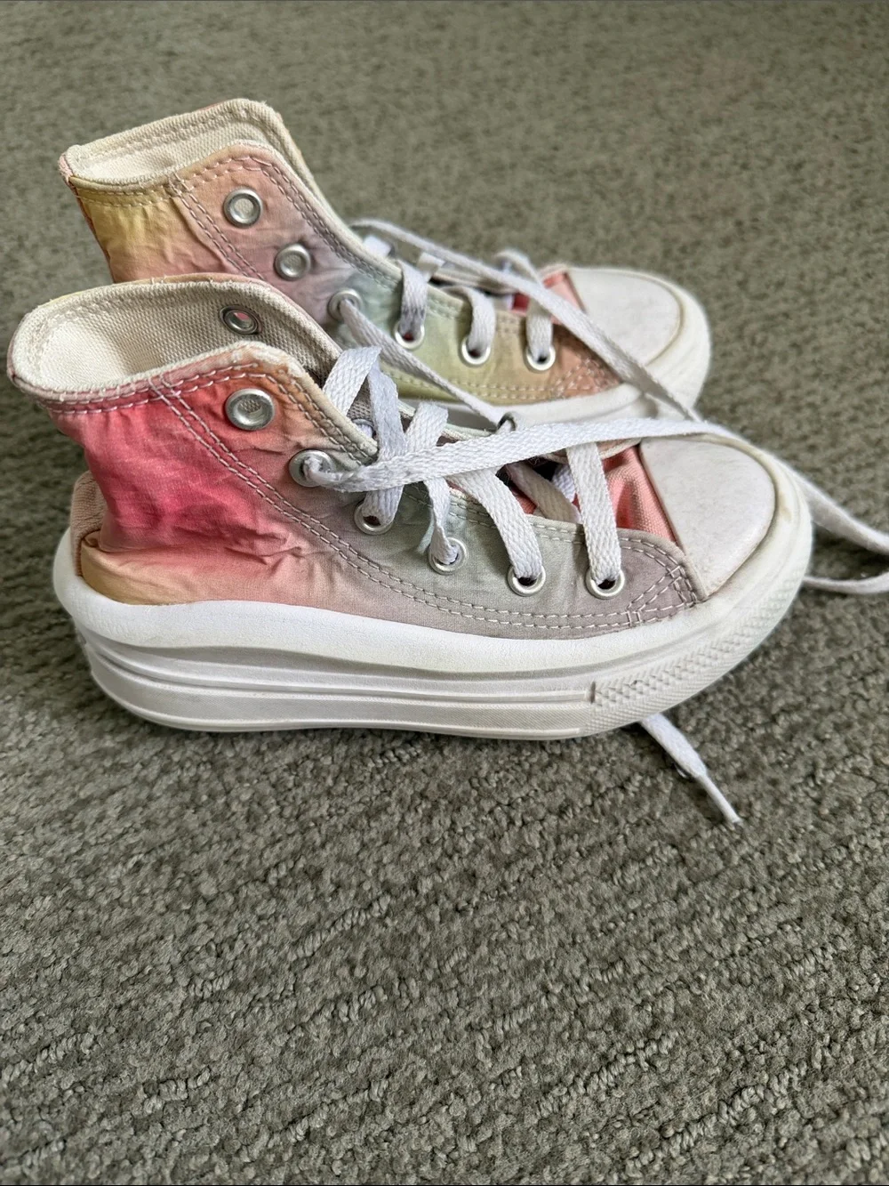 Converse Kids High-Top platform Sneakers in Pastel Tie-Dye (Pink, Yellow, Green)
